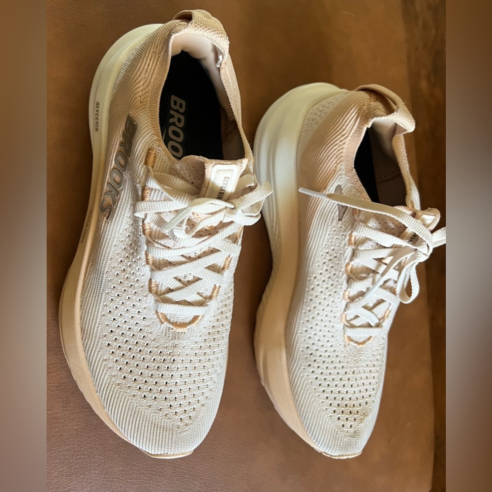 Brooks Women's Pink and Cream Sneakers